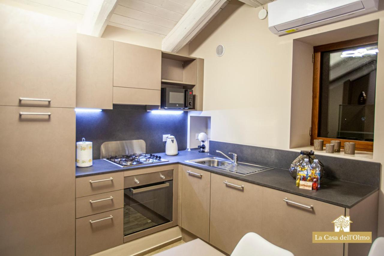 La Casa Dell'Olmo - Suite Apartment كونيو المظهر الخارجي الصورة