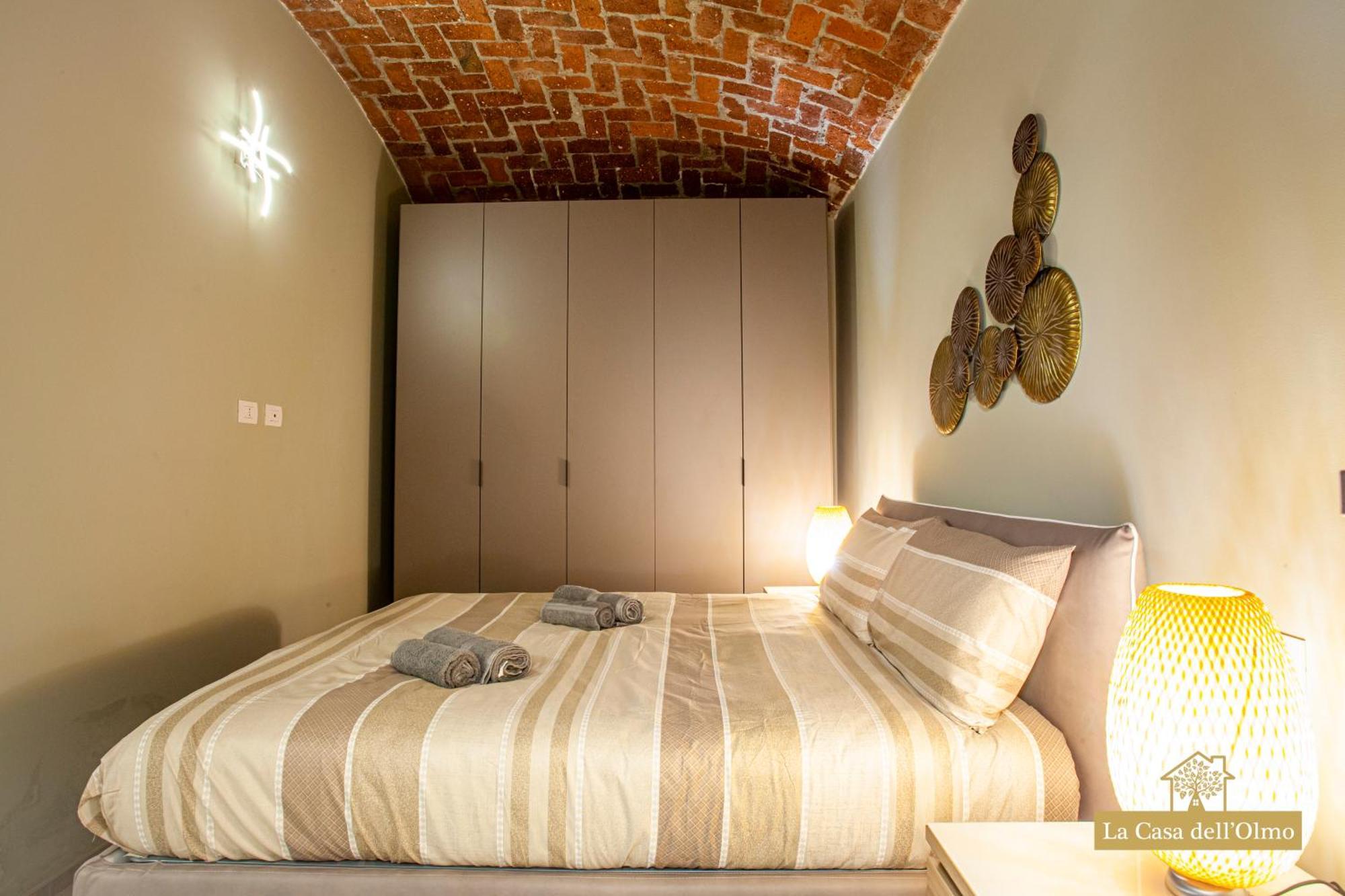 La Casa Dell'Olmo - Suite Apartment كونيو المظهر الخارجي الصورة